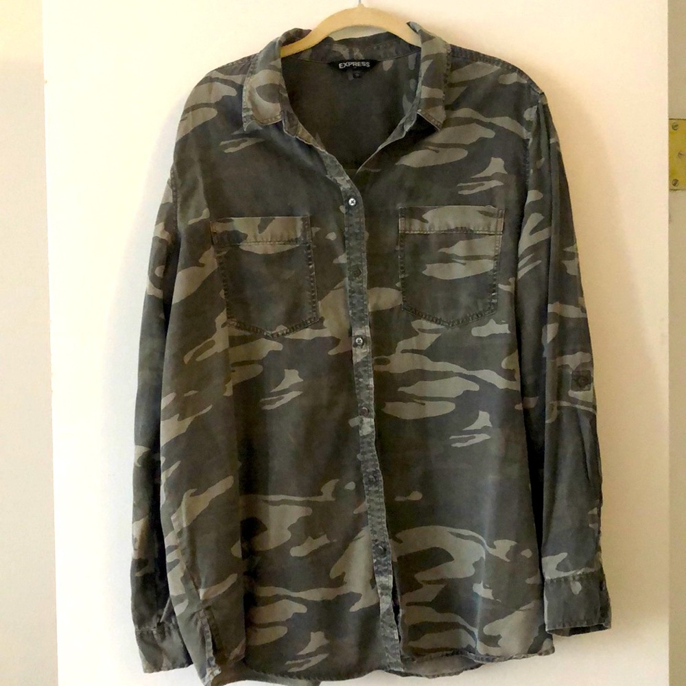 EXPRESS Olive Camouflage Button down Top